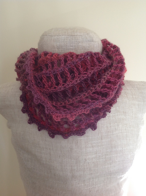 Lines & Dots Cowl