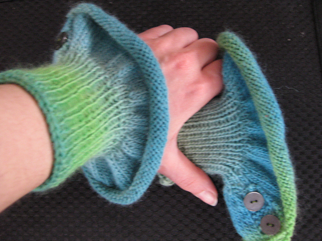 Spring Wristwarmers