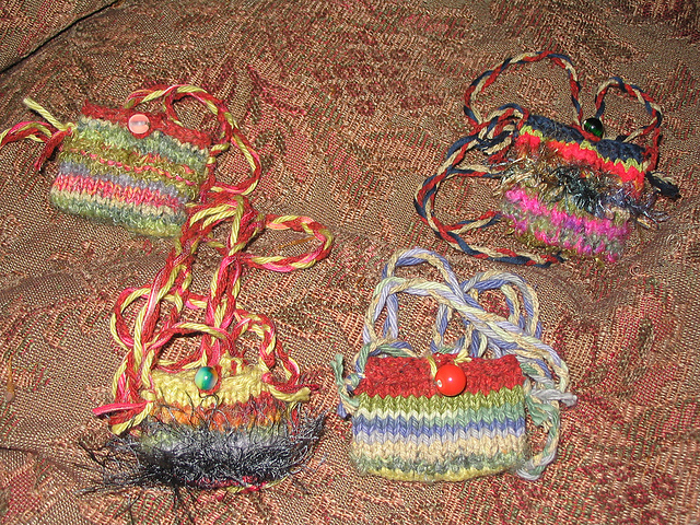 Ravelry: Amulet Pouch pattern by Barbara Albright