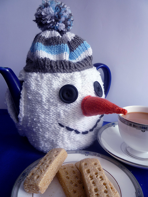 SNOWMAN TEA COSY