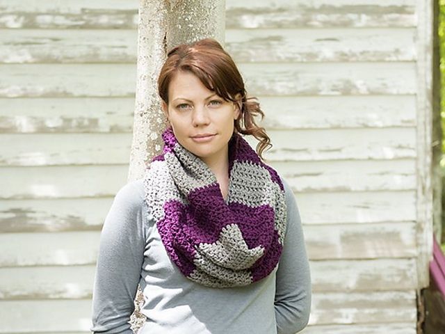 Bulky Striped Cowl