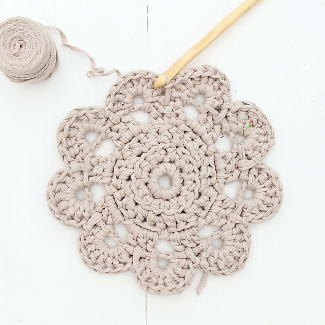 Chunky doily