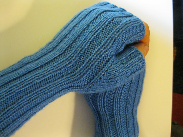 Fingerless gloves 