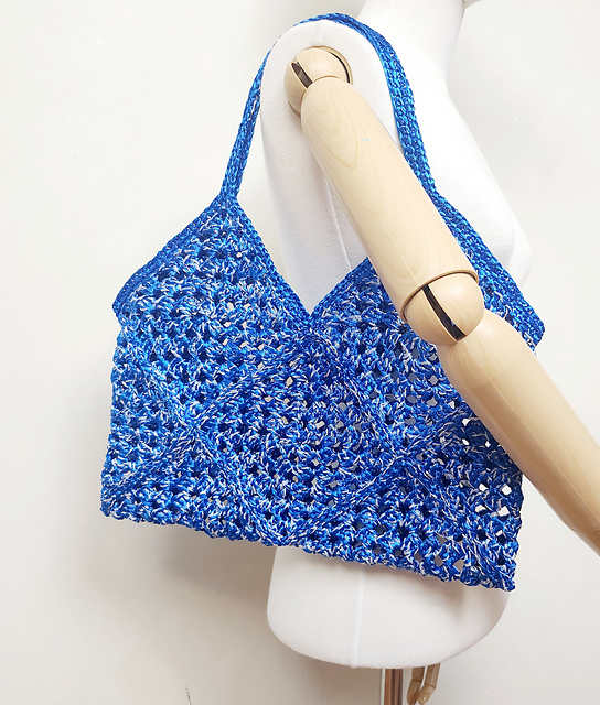 square motif bag