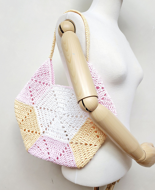 Honeycomb hobobag