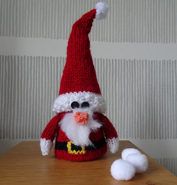 Knitted Christmas Cone Santa
