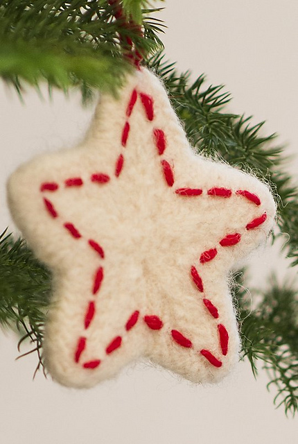 42. Stjärndekoration - Felted Star