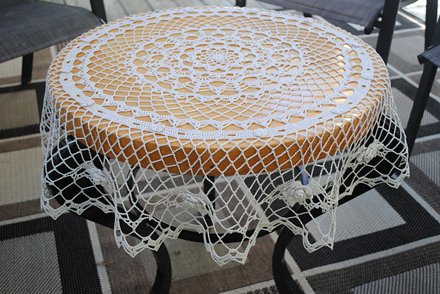 White Rose Table Topper