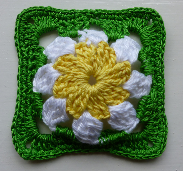 LD-0108 Floral Afghan block