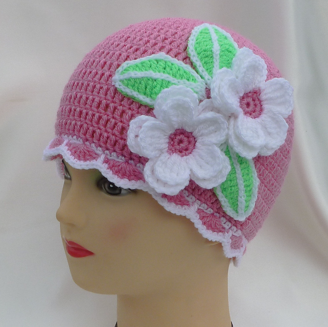 APPLE BLOSSOMS crocheted hat