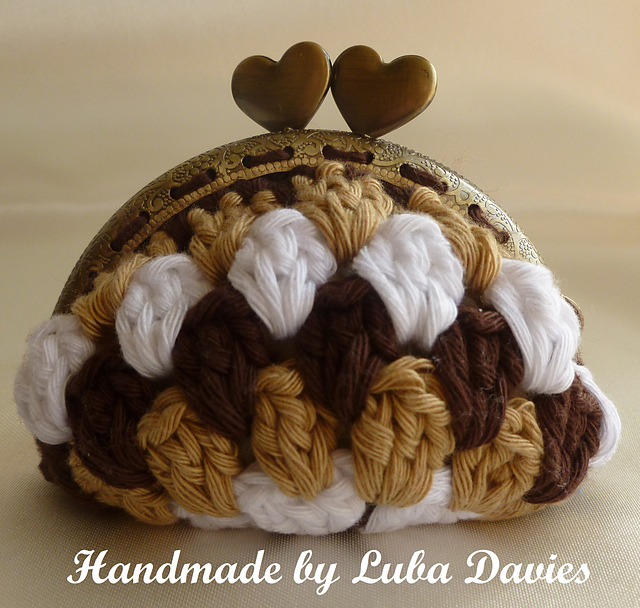 CAPUCCINO crocheted coin purse