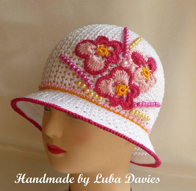 MISS PANSY brim cloche