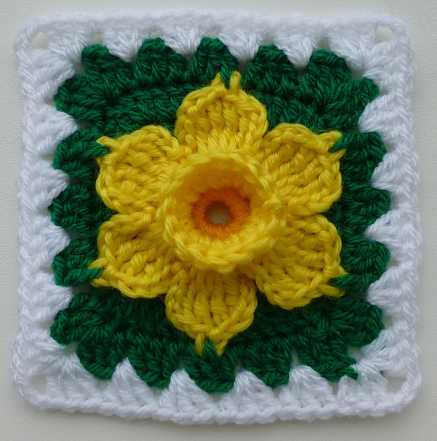 Daffodil in granny square