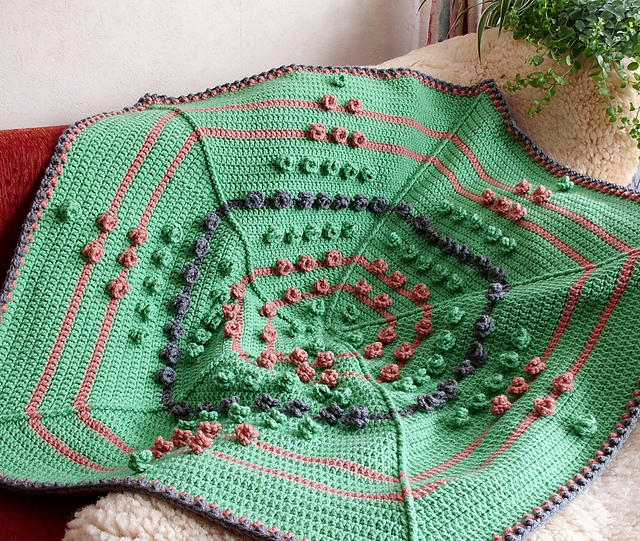 Small Ruffles Pentagon