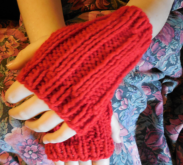 Quick kids fingerless mitts
