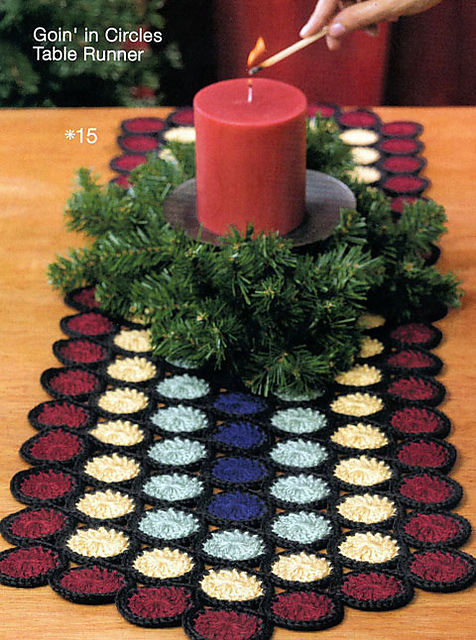 Goin' in Circles Table Runner