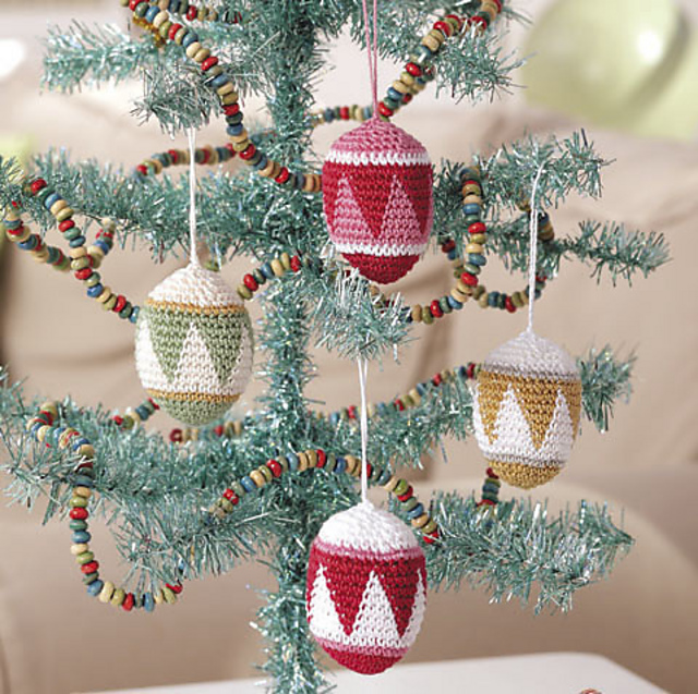 Ravelry Tapestry Crochet Ornaments pattern by Susan Lowman
