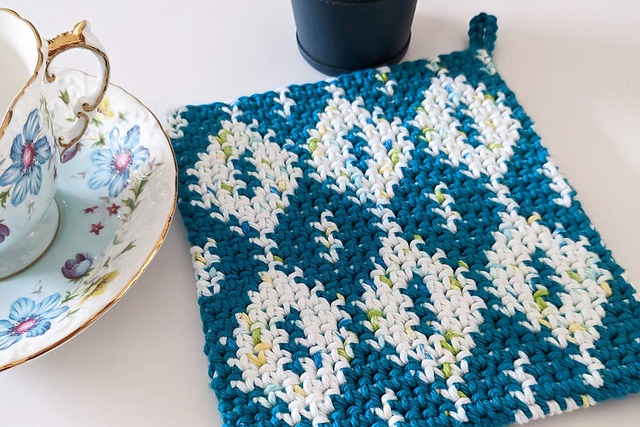 Diagonals & Lanterns Potholder