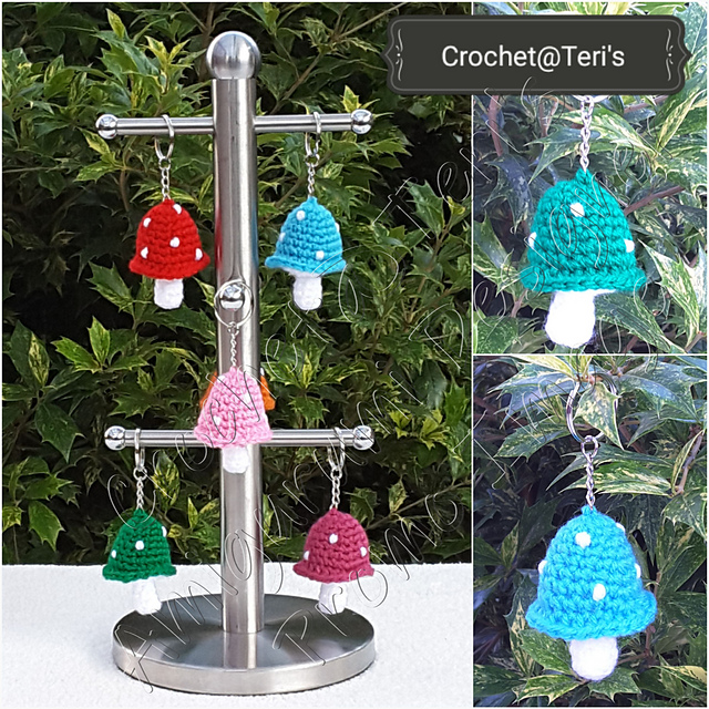Toadstool Keychain