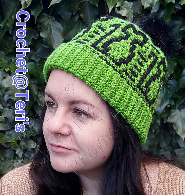 Skeleton Cat Mosaic Bobble v Slouch Hats