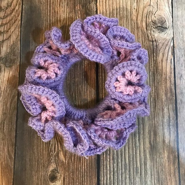 Sea Anemone Scrunchie