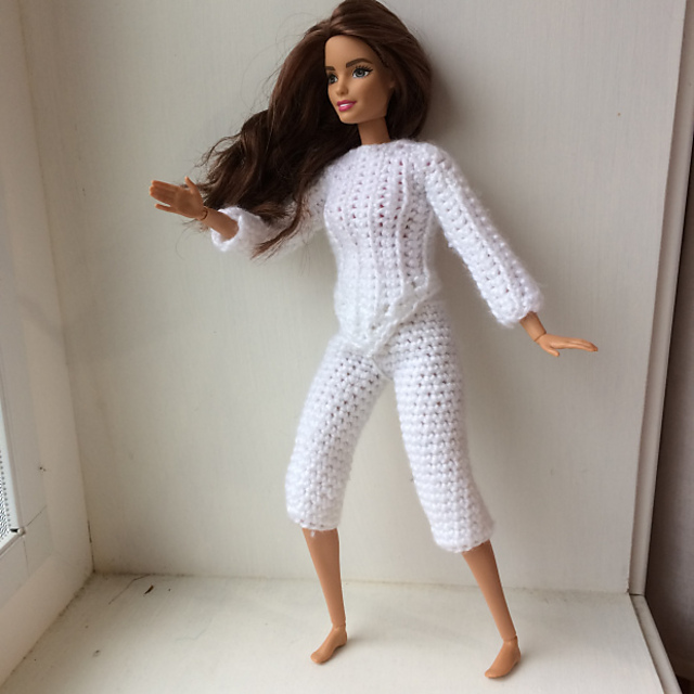 Barbie Fencing Uniform