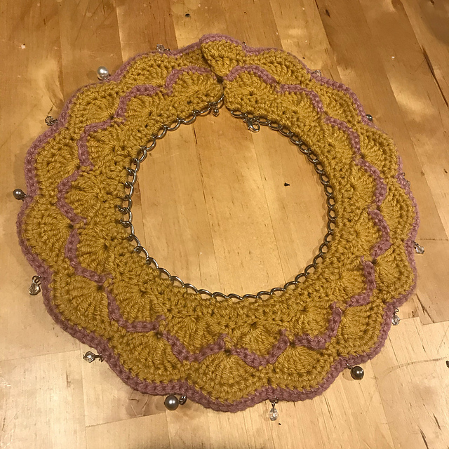 The Majority Collar