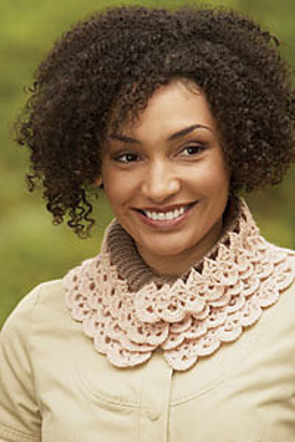 Austen Lace Muffler