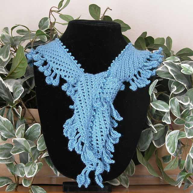 Elegance in Leaves Scarflet