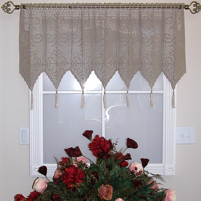 Diamond Medallion Valance