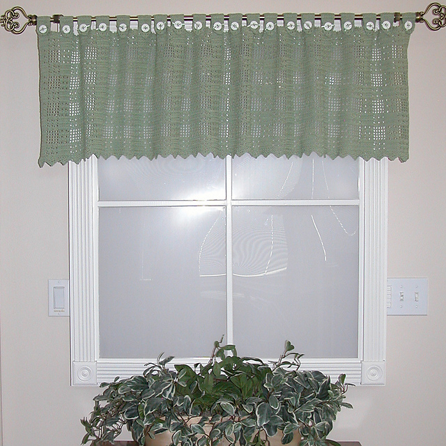 Buttoned Gingham Valance