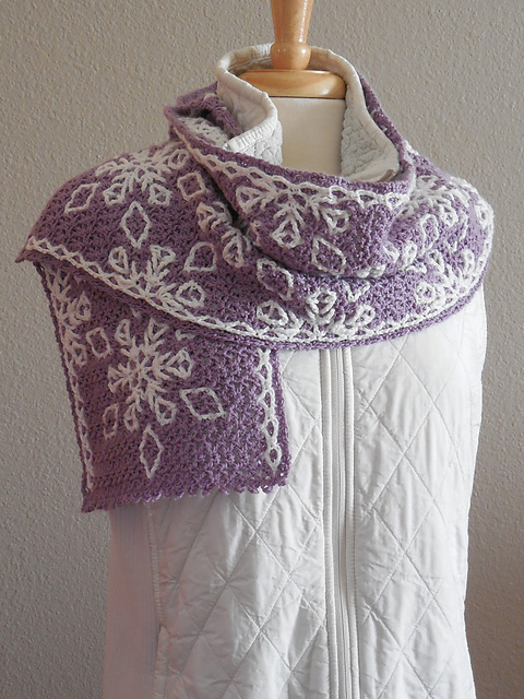 Large Triangulated Snowflake Scarf