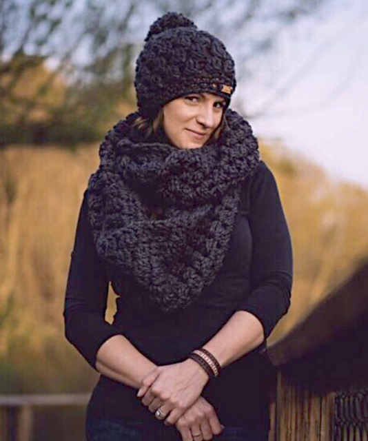Baker Cluster Infinity Scarf