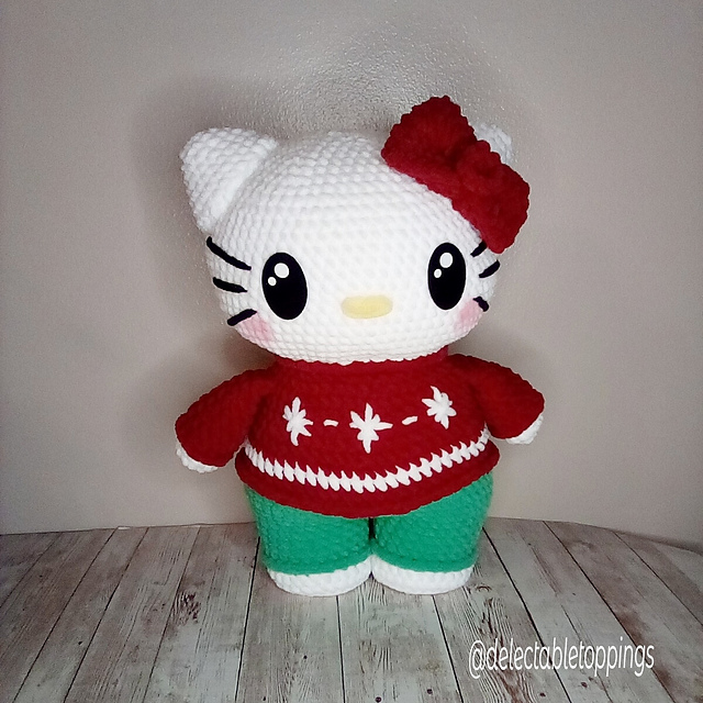 Jumbo Sweater Kitty