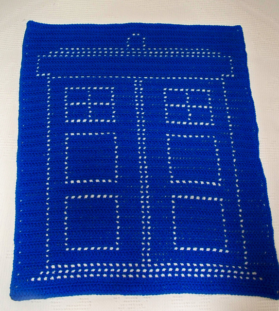 Police Box Pattern Ravelry: Mini Filet Police Box pattern by Sandra Petit