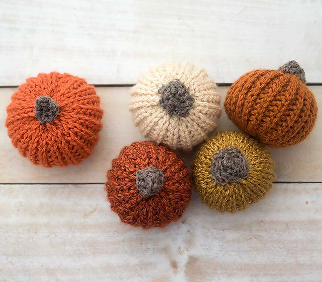 Super Easy Crochet Pumpkin