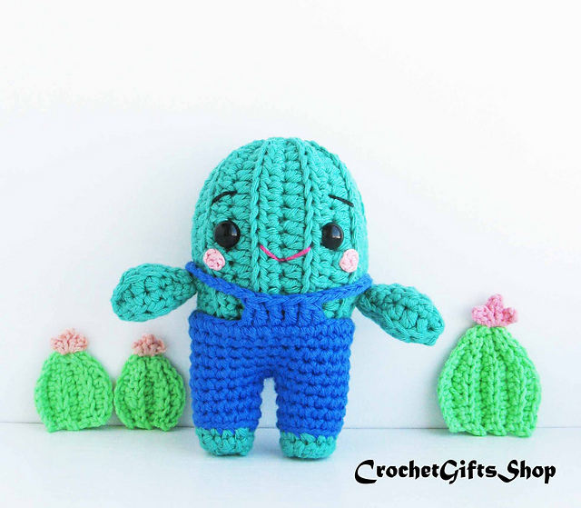 Amigurumi Cactus in Overalls