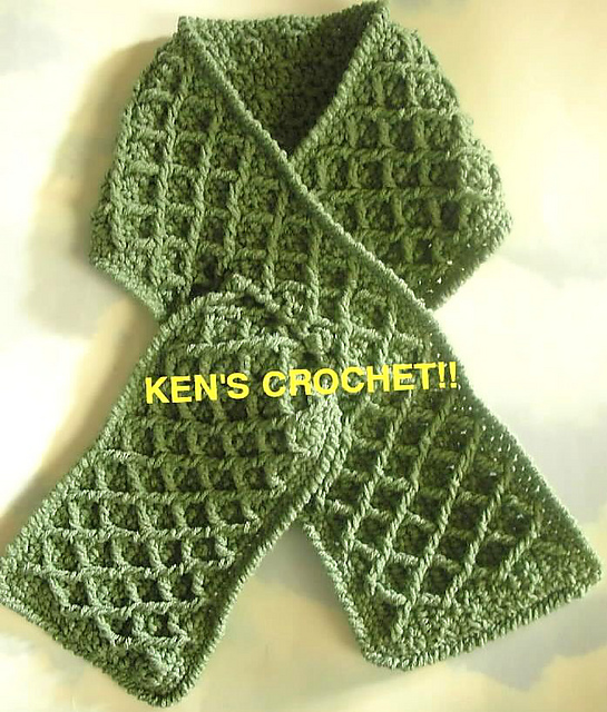 Diamond Stitch Keyhole Scarf