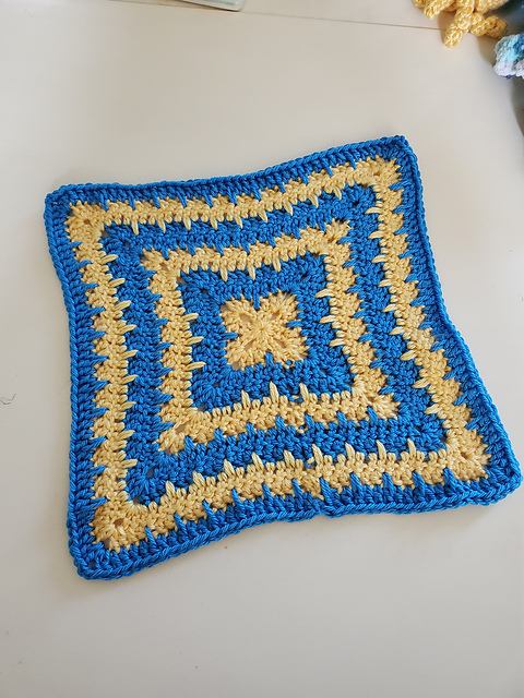 Solid Spike Stitch Granny Square