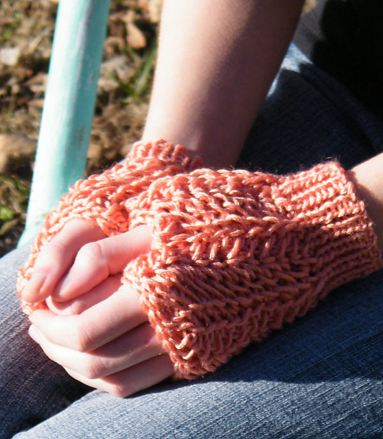 Lucia Fingerless Mitts