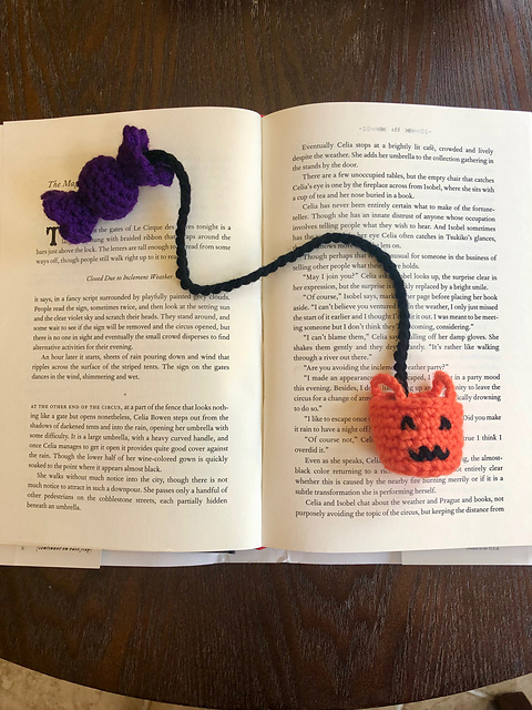 Ravelry: Candy and Trick-or-Treat Bag Bookmark pattern by Lily White
