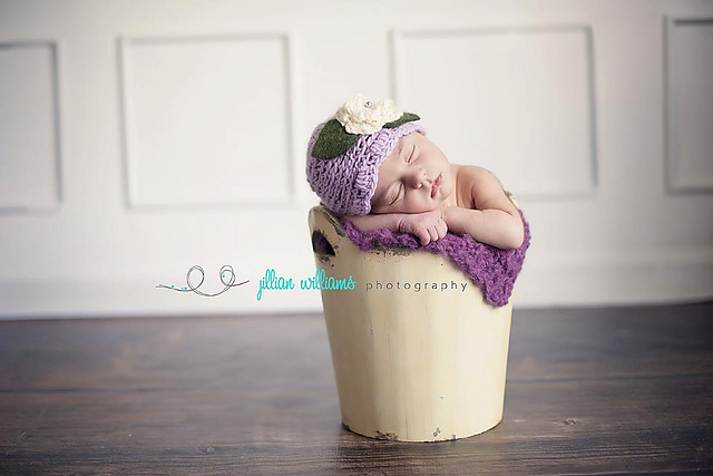 elegant belle scallop hat
