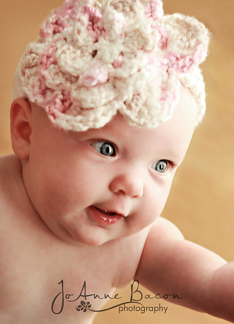 pattern 136-Fluffly Flower headband