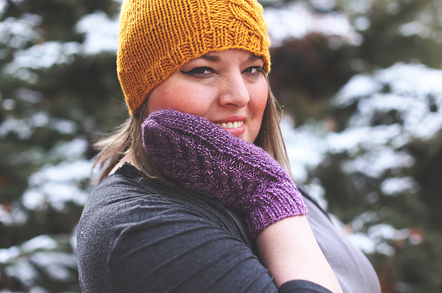 Wonderlove knit mittens