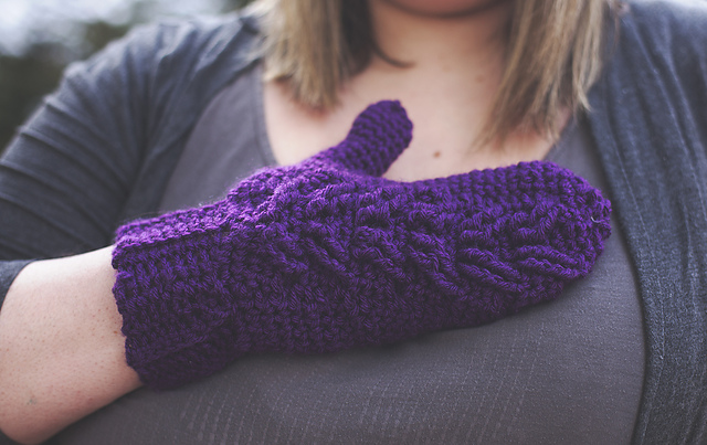 Wonderlove crochet mittens
