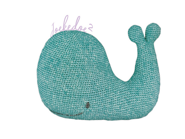 crochet whale in one piece
