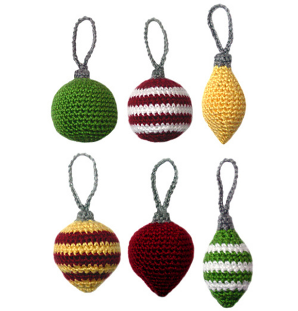 Classic Christmas Ornament Set