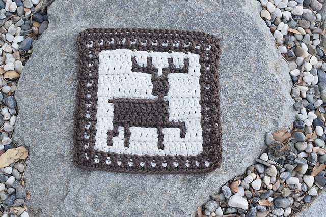 Deer Potholder (Mosaic)