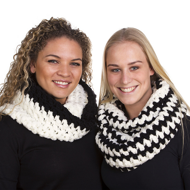 Yin & Yang Best Friends Infinity Shawls