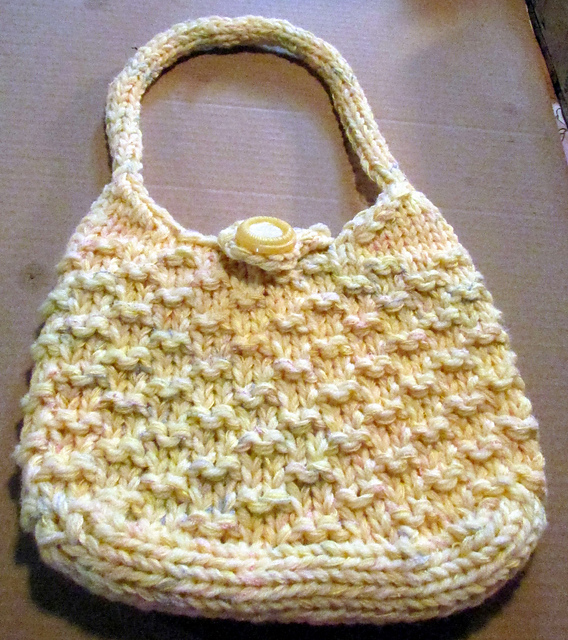Easy Knit Spring Purse